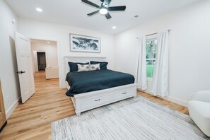 Room - Brand new modern house in Greenville sc! luxury home! (Greenville)