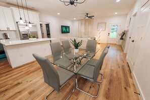Dining - Brand new modern house in Greenville sc! luxury home! (Greenville)