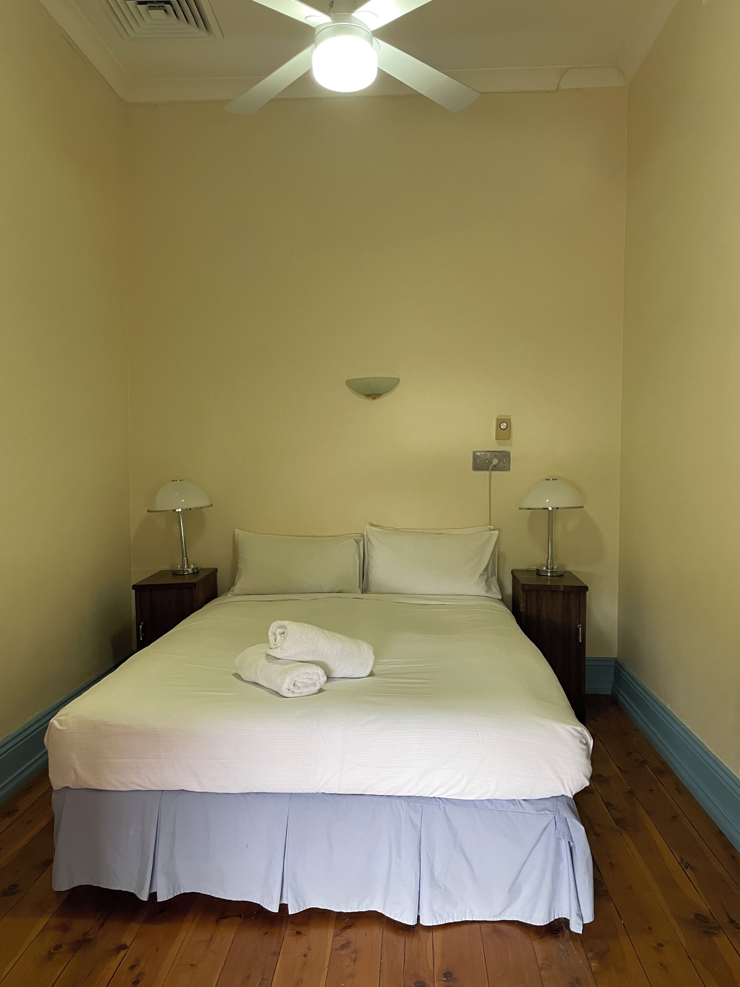 Economy Double Room, 1 Queen Bed, Shared Bathroom | Premium bedding, WiFi (free), individually furnished, bed sheets