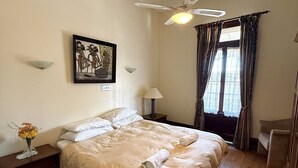 Ảnh chưa phân loại, 4 trong số 39 ảnh, nút