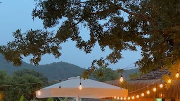 Vista frontal de la propiedad