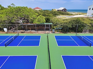 Sports court - Heron's Nest, St. George Plantation, Birding Paradise, Community Pool and Tennis (St. George Island)