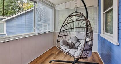 Centrally Located Charming Cottage in Laconia
