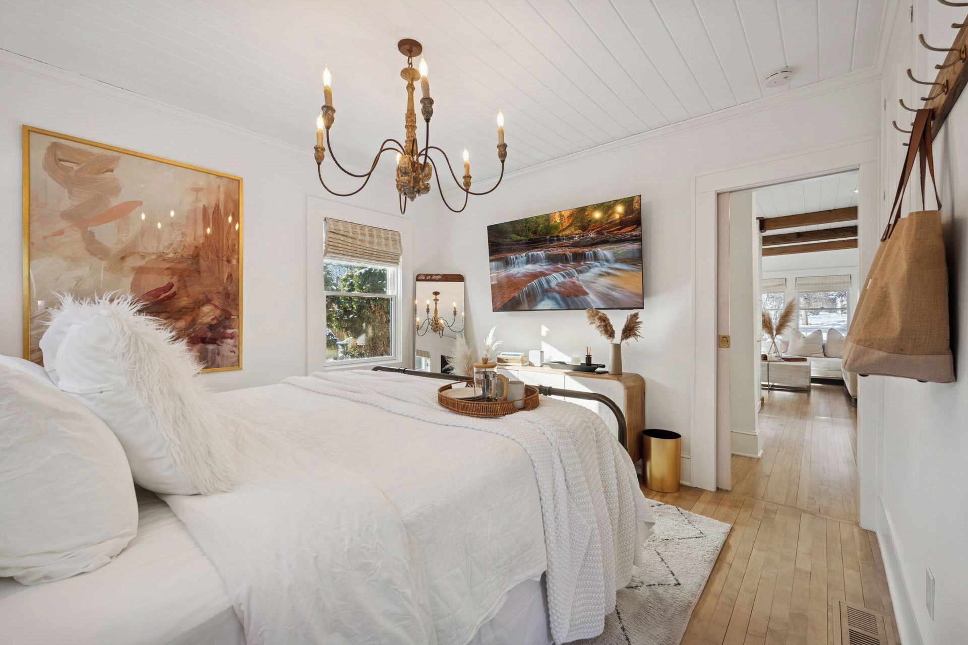 1 bedroom, internet, bed sheets