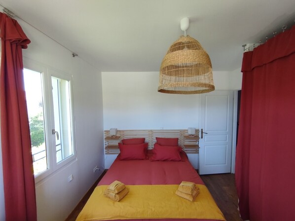Room - Vrbo Property (Modène)