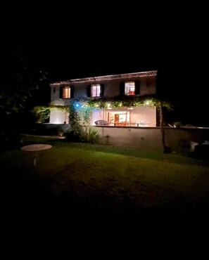 Exterior - Vrbo Property (Modène)