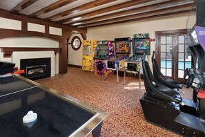 Spielezimmer