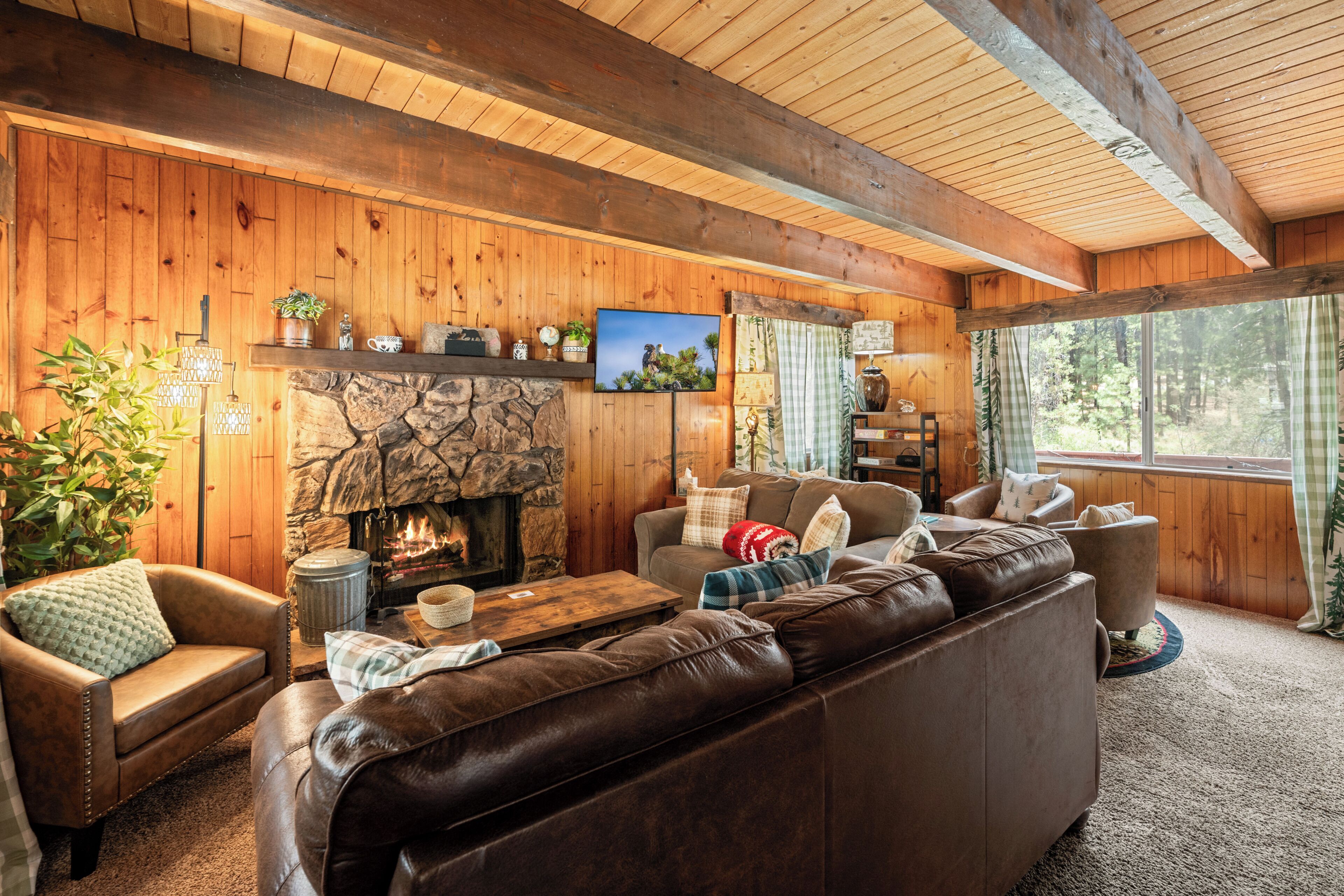 Smart TV, fireplace, foosball