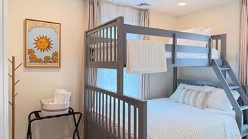4 bedrooms, desk, iron/ironing board, travel cot