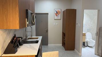 Deluxe Double Room | Private kitchen