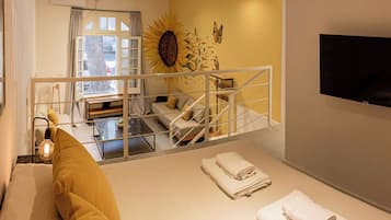 Apartment (A) | Desk, laptop workspace, blackout drapes, iron/ironing board