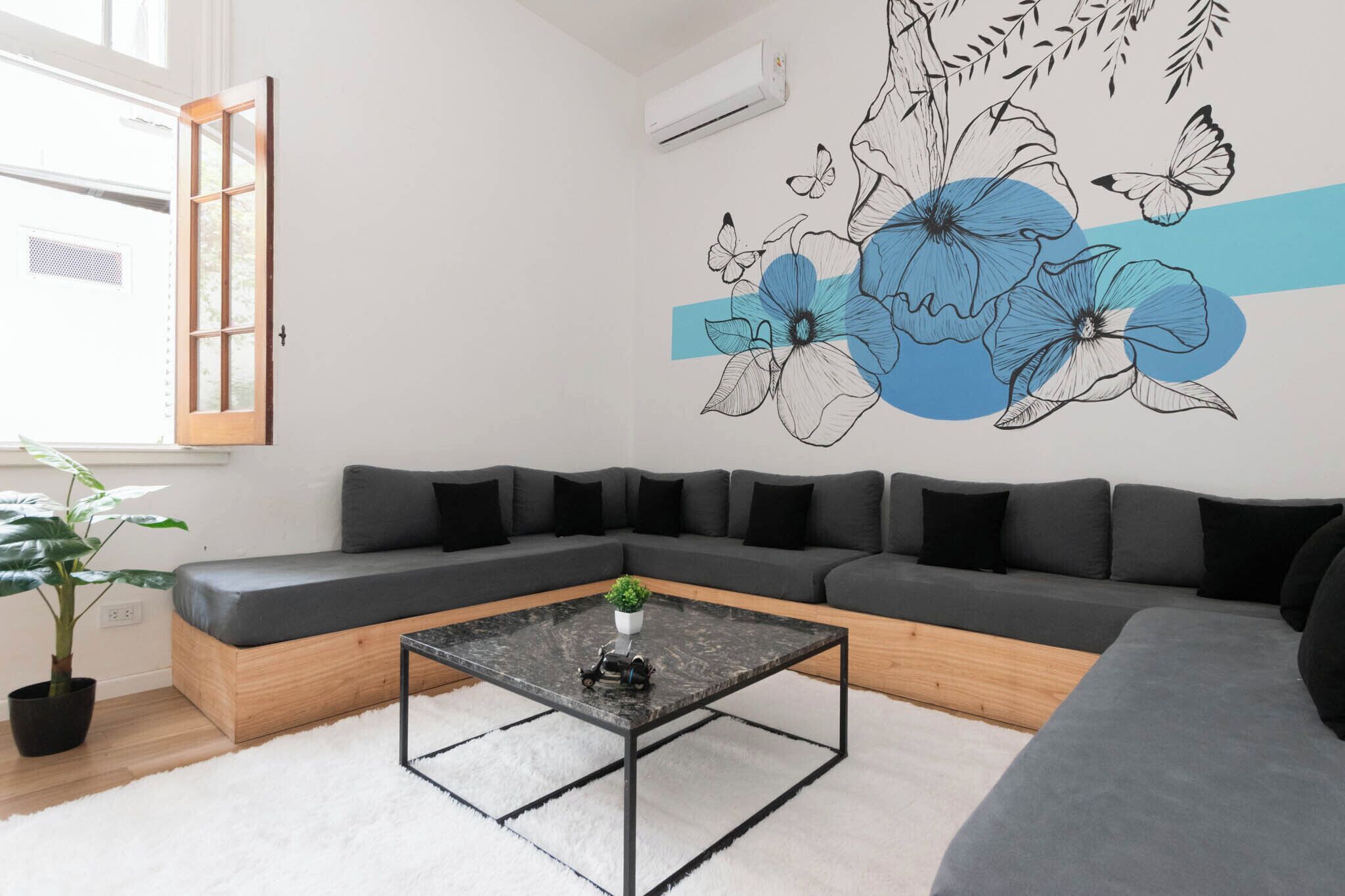 Apartment, 3 Bedrooms (C) | Living area
