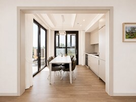Deluxe Suite Room | WiFi (free), individually decorated, individually furnished, bed sheets