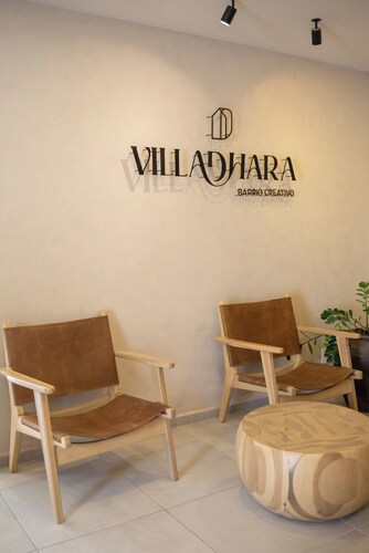 Mr. W : Cozy Stay in the Heart of GDL : Villadhara