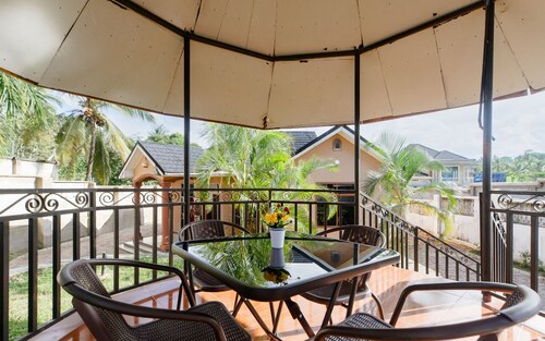 Cozy Tanzania 