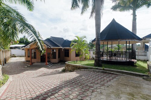 Cozy Tanzania 