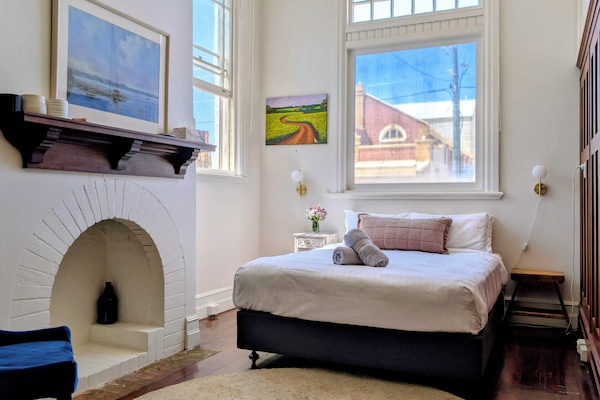 Superior Apartment, Courtyard View | Iron/ironing board, WiFi (free)
