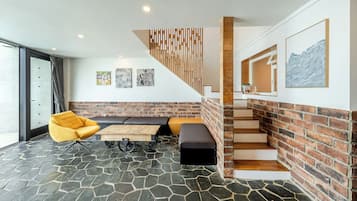 베이직룸, 침실 1개 (B-201 (Ocean View Duplex Couple Room)) | 1 개의 침실, 무료 WiFi