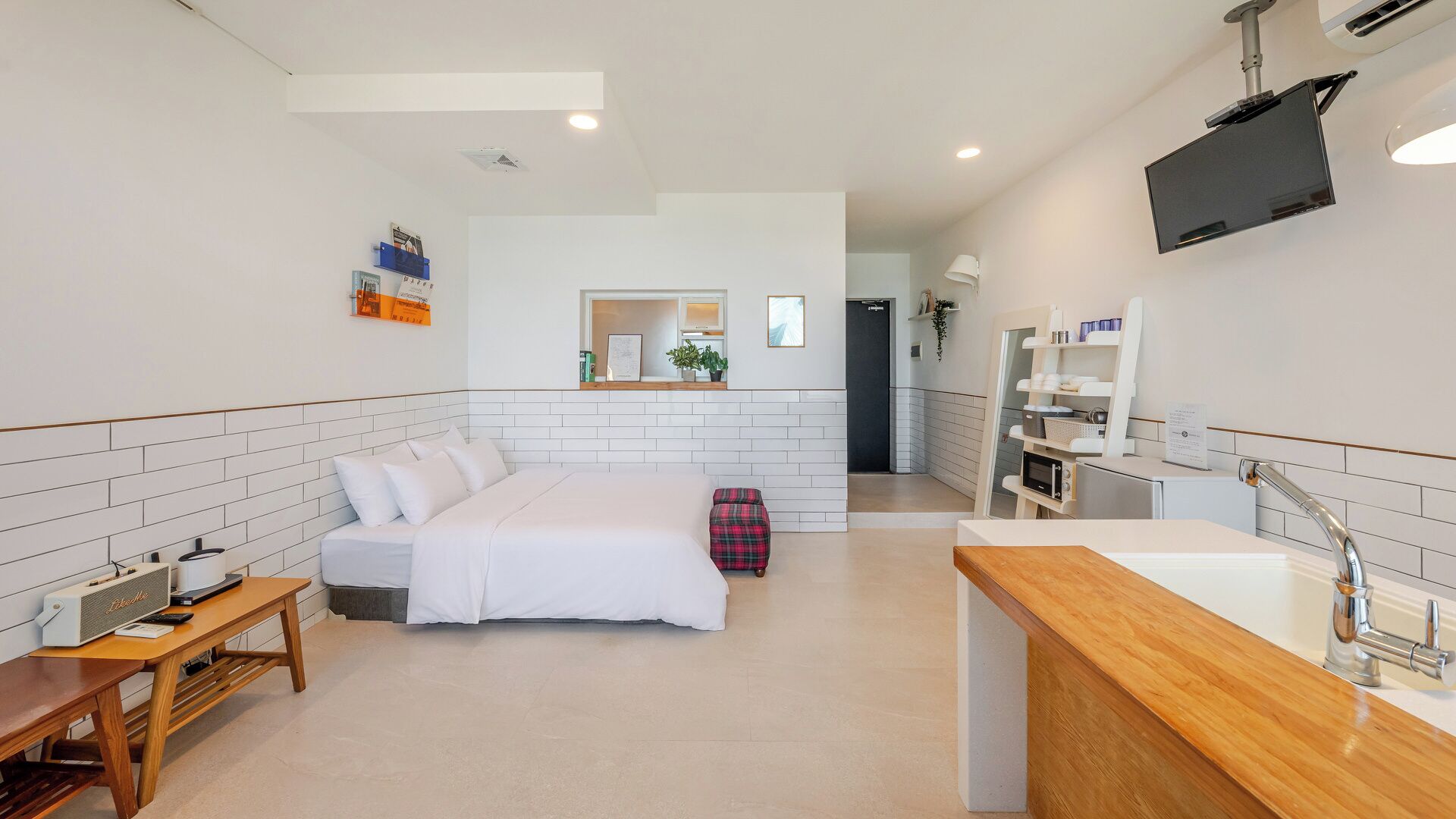 Basic Room, 1 Bedroom (C-102(Studio Couple Room))