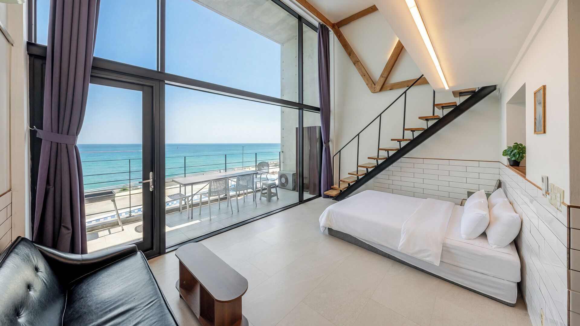 Basic Room, 1 Bedroom (A-202(Ocean View Duplex Couple Room))