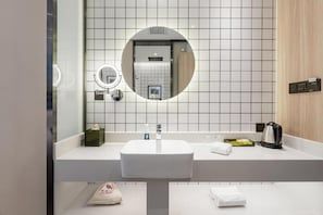 Bathroom - Beijing Temple of Heaven Atour Light Hotel (Beijing)