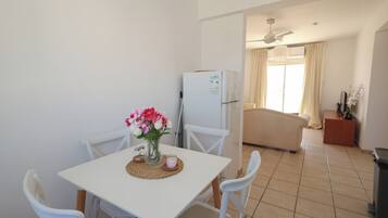 Appartement, balcon | Restauration