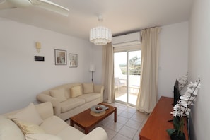 Apartment, Balcony | Ruang tamu
