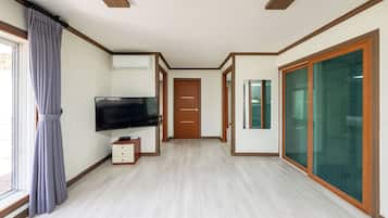 Kamar Basic, 2 kamar tidur (Private House 03) | 2 kamar tidur dan Wi-Fi gratis