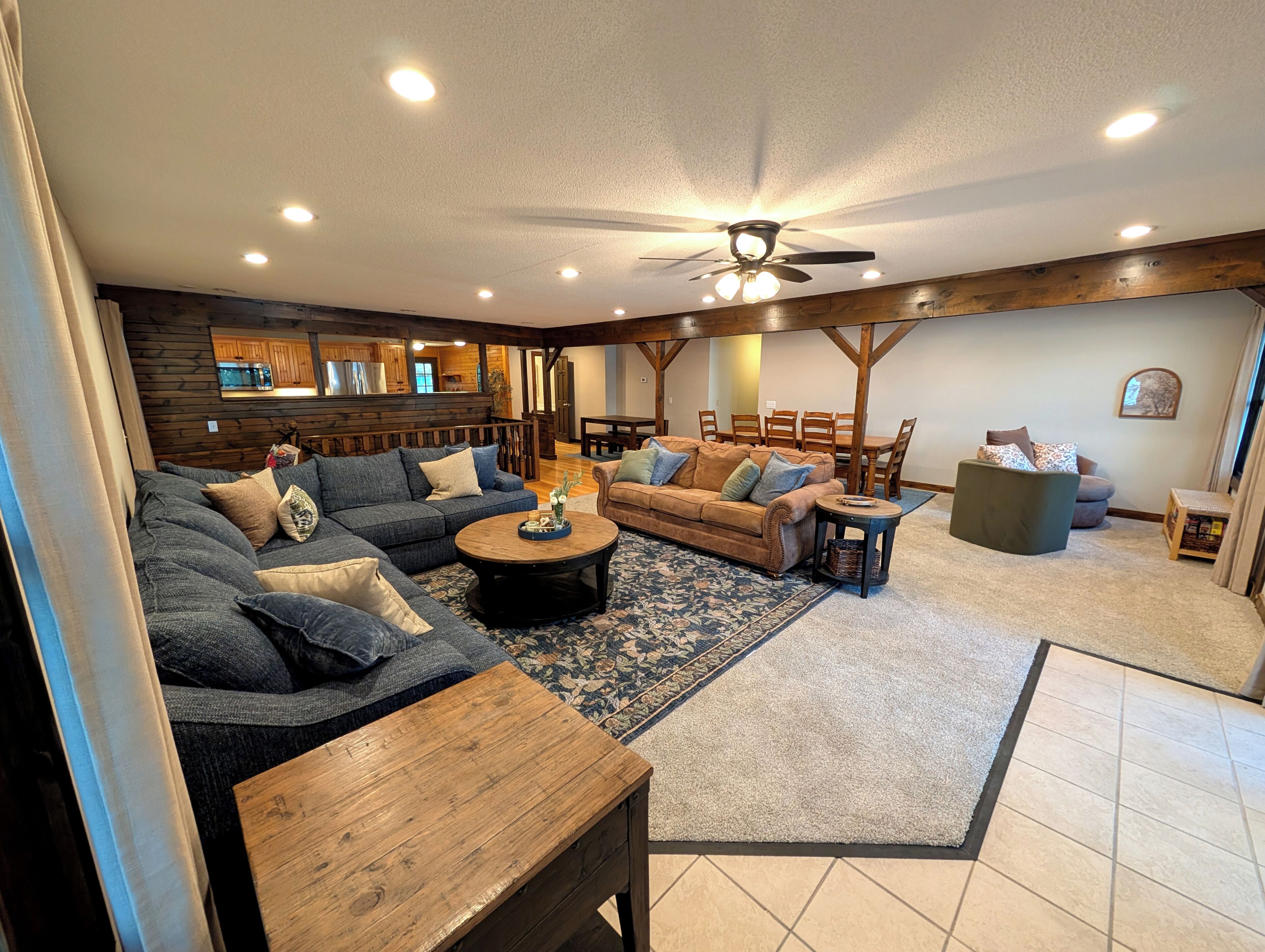Smart TV, fireplace