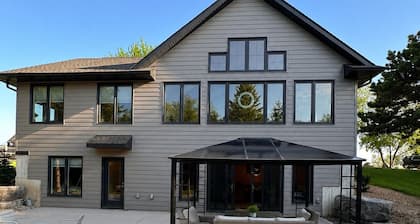 Scenic Vineyard Getaway Near Bayfield