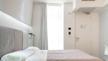 Double Room | Free WiFi, bed sheets