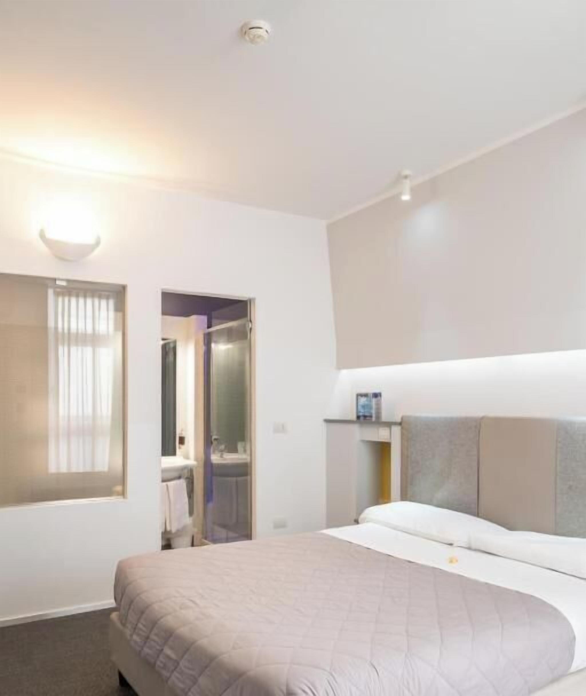 Double Room | Free WiFi, bed sheets