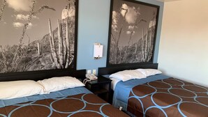 Room - Super 8 by Wyndham Phoenix I-17 (Phoenix)