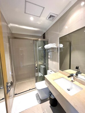 Bathroom - Royal J Hotel (Cebu City)