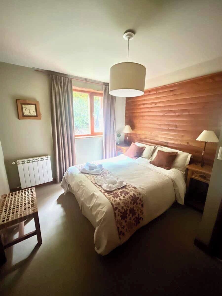 In-room safe, laptop workspace, blackout curtains, free WiFi