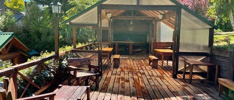 Family Bungalow, Lake View | Outdoor dining