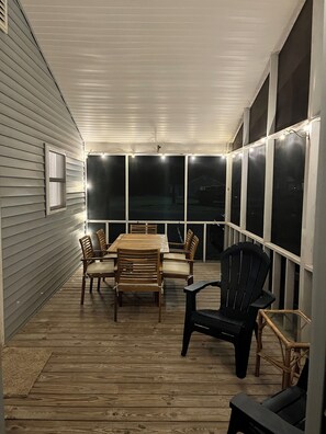 Dining - Fully renovated cottage in amenity rich waterfront community - Angola By The Bay (Lewes)