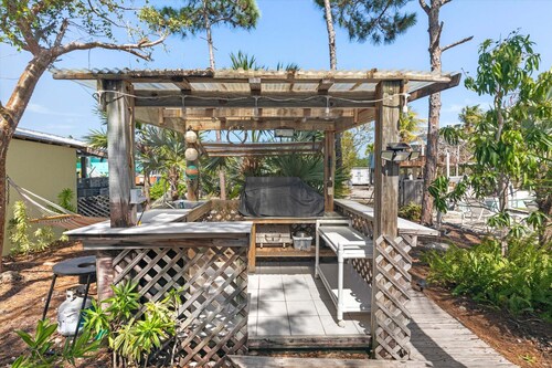 Canal-Front Retreat w/ Private Dock, Kayaks & Easy Access to Key West