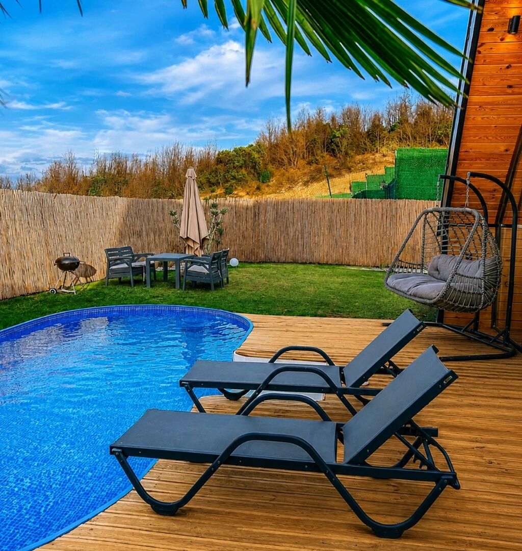 Bungalow, uitzicht op meer | Zwembad | Een buitenzwembad