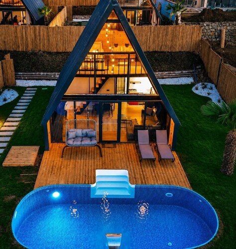 Özel Havuz & Jakuzili Bungalov