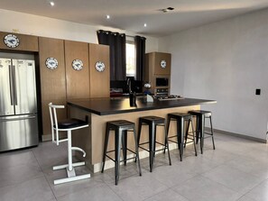 Private kitchen - Lake view apartment, ideal for home office. (San Juan Cosalá)