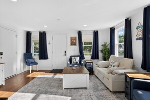 Living area - HarborTown Side By Side Getaway (Vermilion)