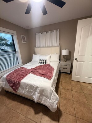 3 dormitorios, tabla de planchar con plancha, wifi y ropa de cama