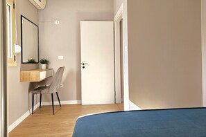 Room - Deep Blue Rooftop - 111, Sarandë, Albania (Sarandë)
