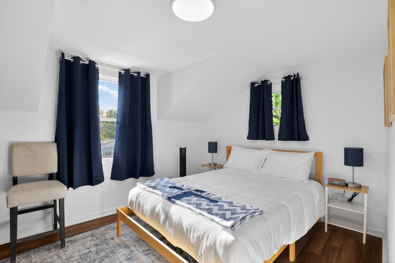 2 bedrooms, travel crib