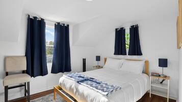2 bedrooms, travel crib