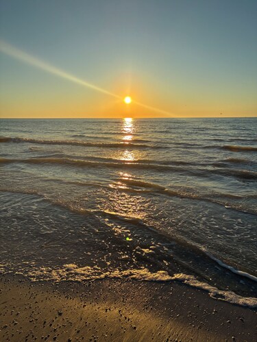 Cozy 1-bedroom on Gulf Blvd Madeira Beach, 5 min walk to John’s Pass