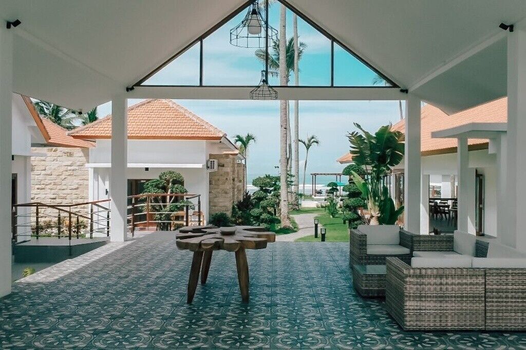 Habitación Deluxe con 1 cama doble o 2 individuales, vistas al jardín | Restaurante al aire libre