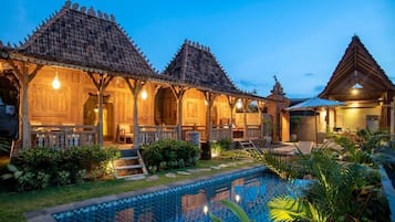 家庭單棟小屋, 露台, 花園景 | 泳池 | 室外泳池