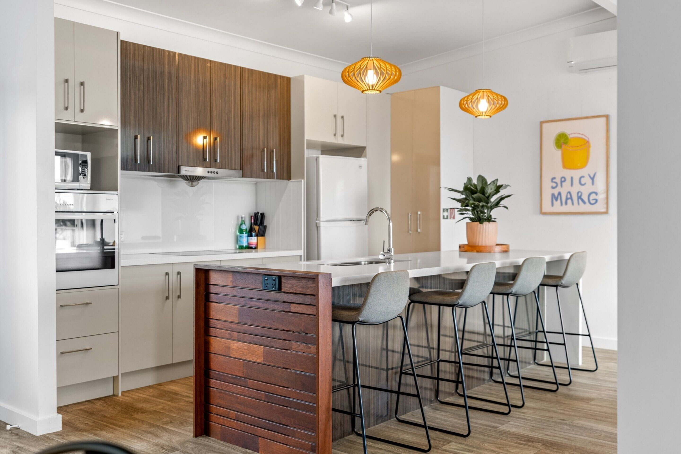 Apartamento | Cozinha privada | Talheres/pratos/utensílios de cozinha